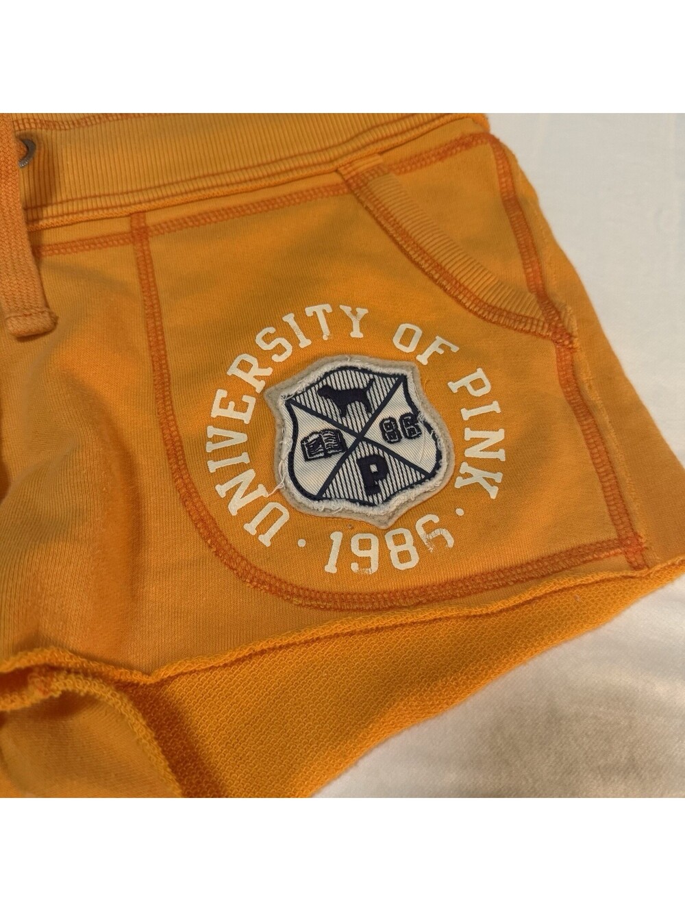 Vintage Y2K Victoria’s Secret PINK University Of Pink Orange Raw Hem Shorts Sz M - Picture 4 of 8